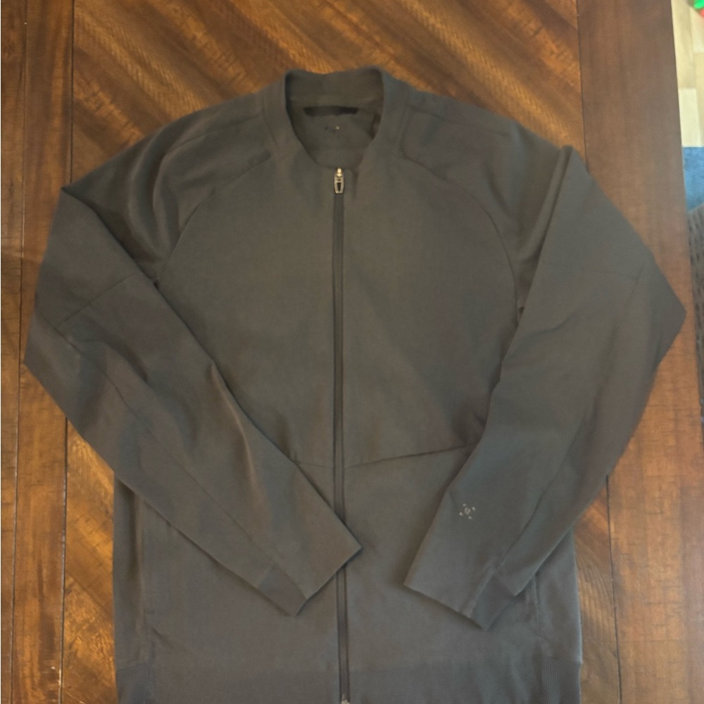 Lululemon Men’s Airing Easy Bomber Gray Jacket M - Picture 4 of 8